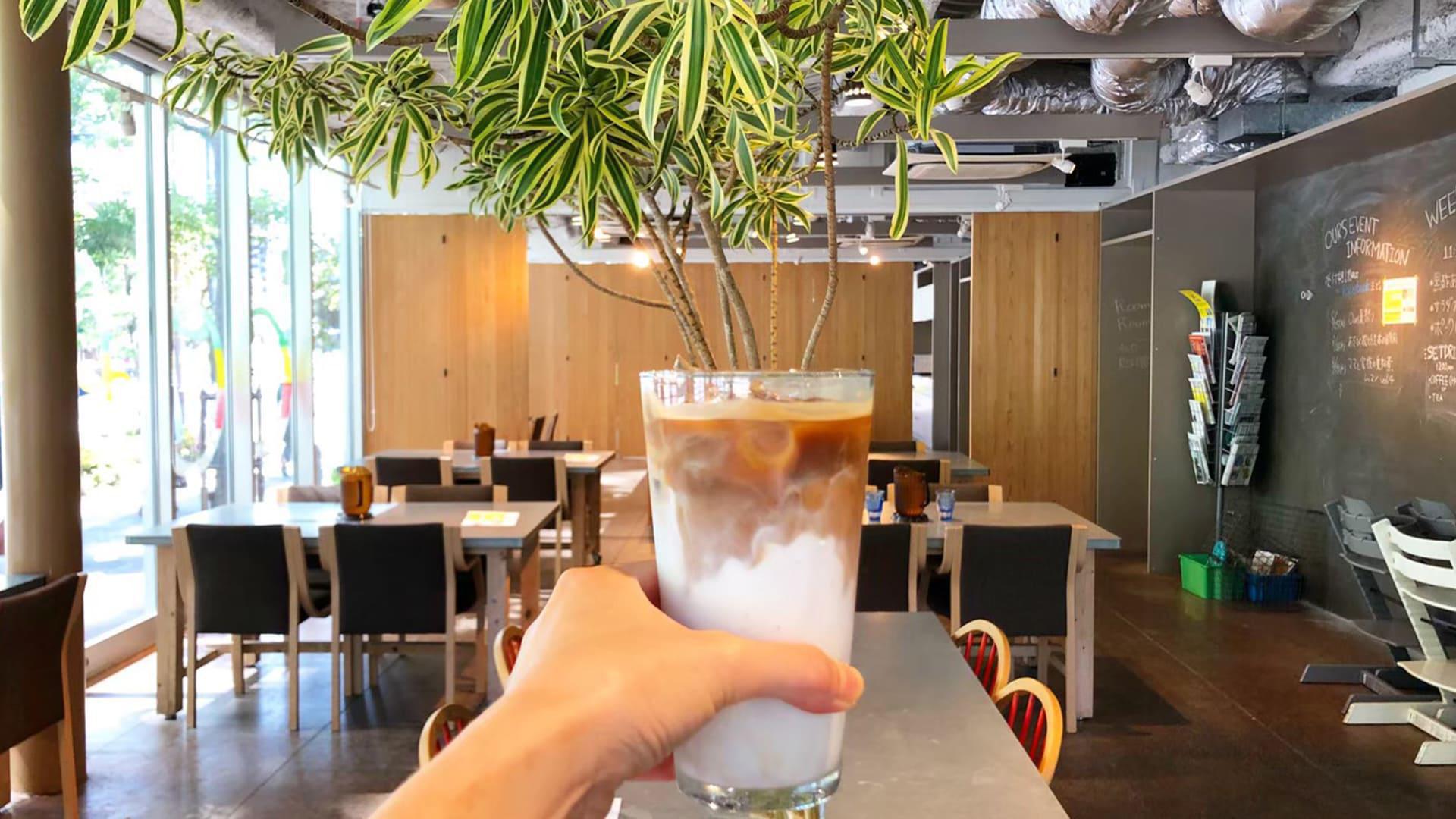 CAFE & HALL ours (カフェアンドホール アワーズ)